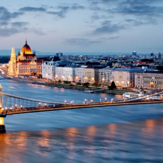 Uçaklı Orta Avrupa Masalı Turu AJet Havayolları ile 7 Gece 8 Gün